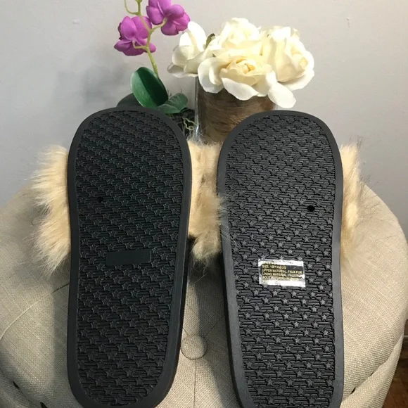 French Connection Faux Fur Slippers - Size 8 & 9 - Picture 8 of 10